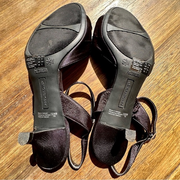 Predictions Kitten Heel Sandals Black Satin Size 9.5 Wide Fit - Picture 8 of 10